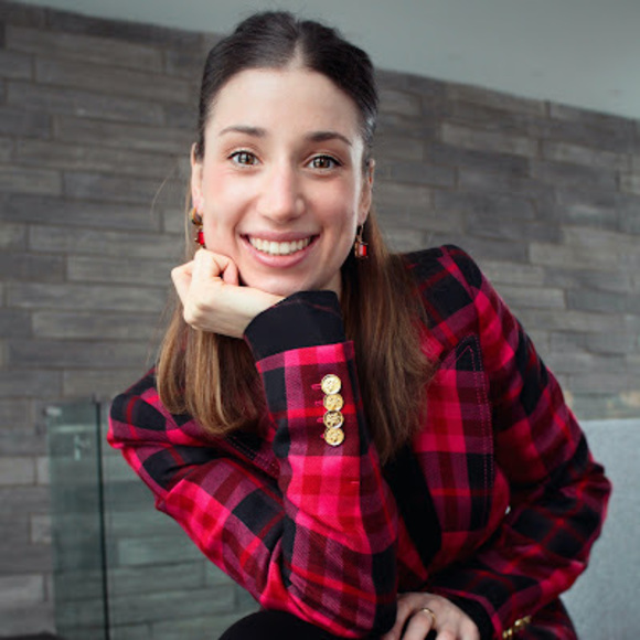 Meet your Posher, Celina - Picture 1 of 1